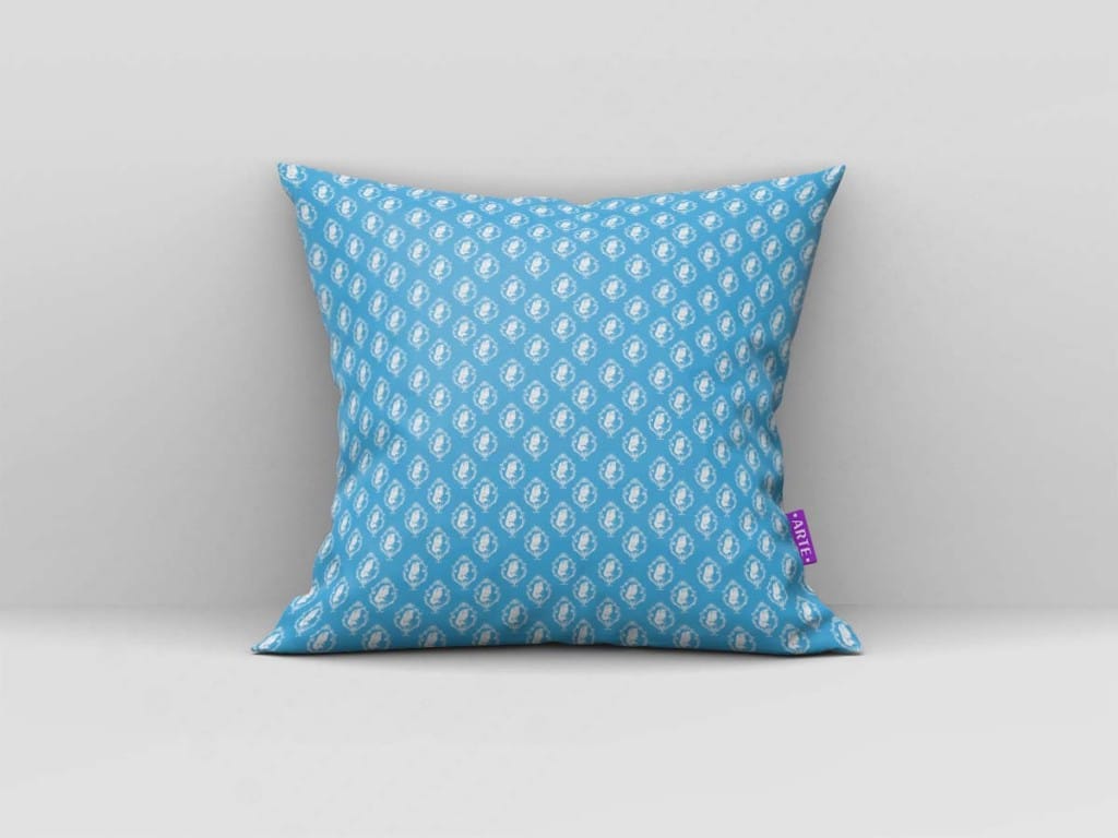 ARTE PARA ALMOFADA DE MINIATURAS AZUL E BRANCO - KIT ALICE IN WONDERLAND-4740